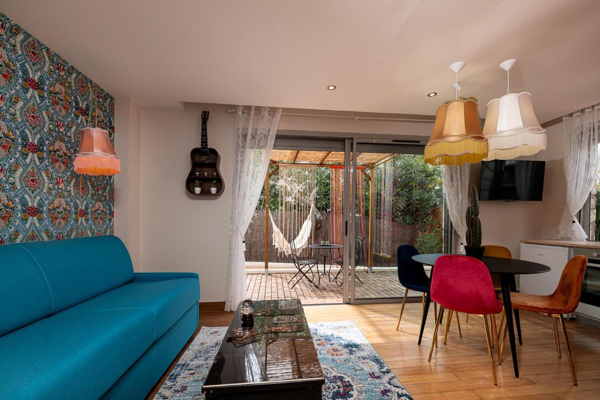 Studio Terrasse La Roulotte Du Tzigane Mandara Beach Antibes Juan-Les-Pins Exterior photo